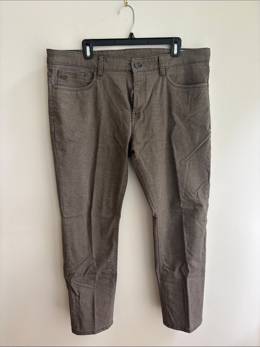 English Laundry light brown men’s chinos pants